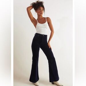 ROLLA'S Navy Flare Pants